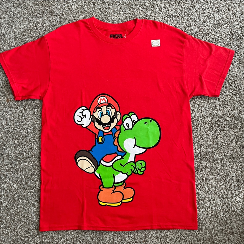 Super Mario Hybrid apparel official Nintendo licensed product size Large Red New